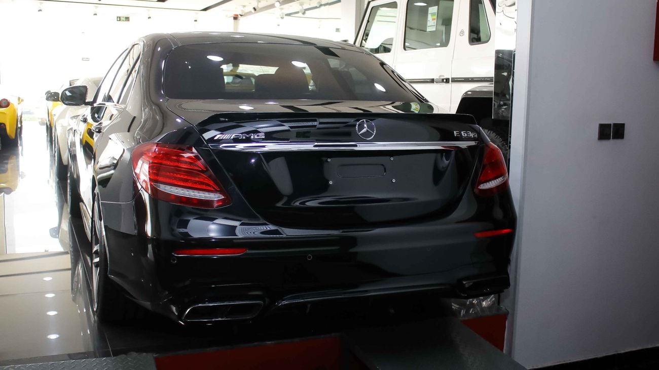 Mercedes Benz E63 AMG S 4 Matic