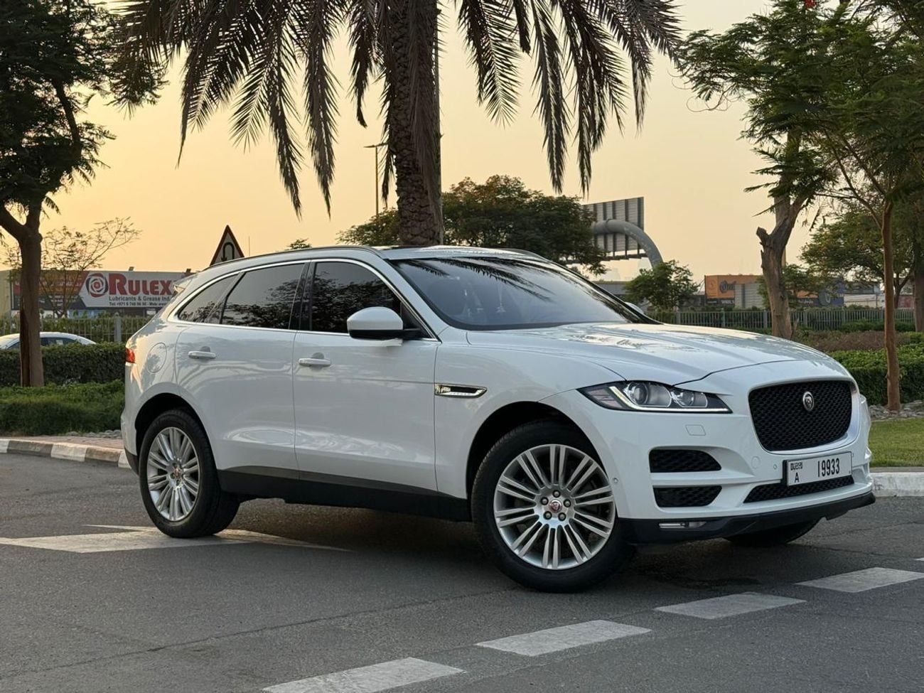 Jaguar F-PACE PORTFOLIO Jaguar F-Pace 2017 | GCC Specs | Low Mileage | Pristine Condition