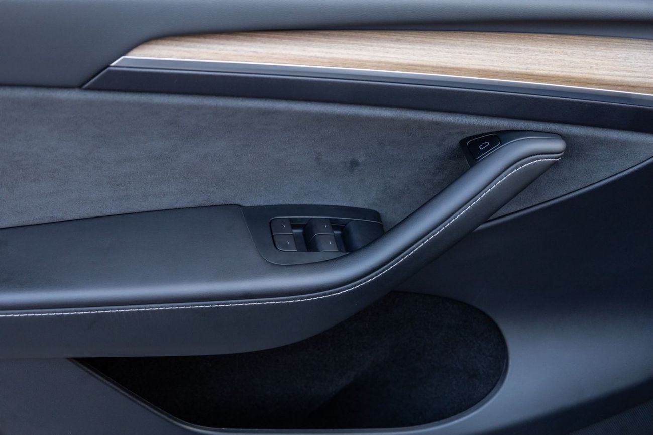 Tesla Model Y Long Range (AWD) Tesla Model Y Long Range 2023 GCC | Agency Warranty