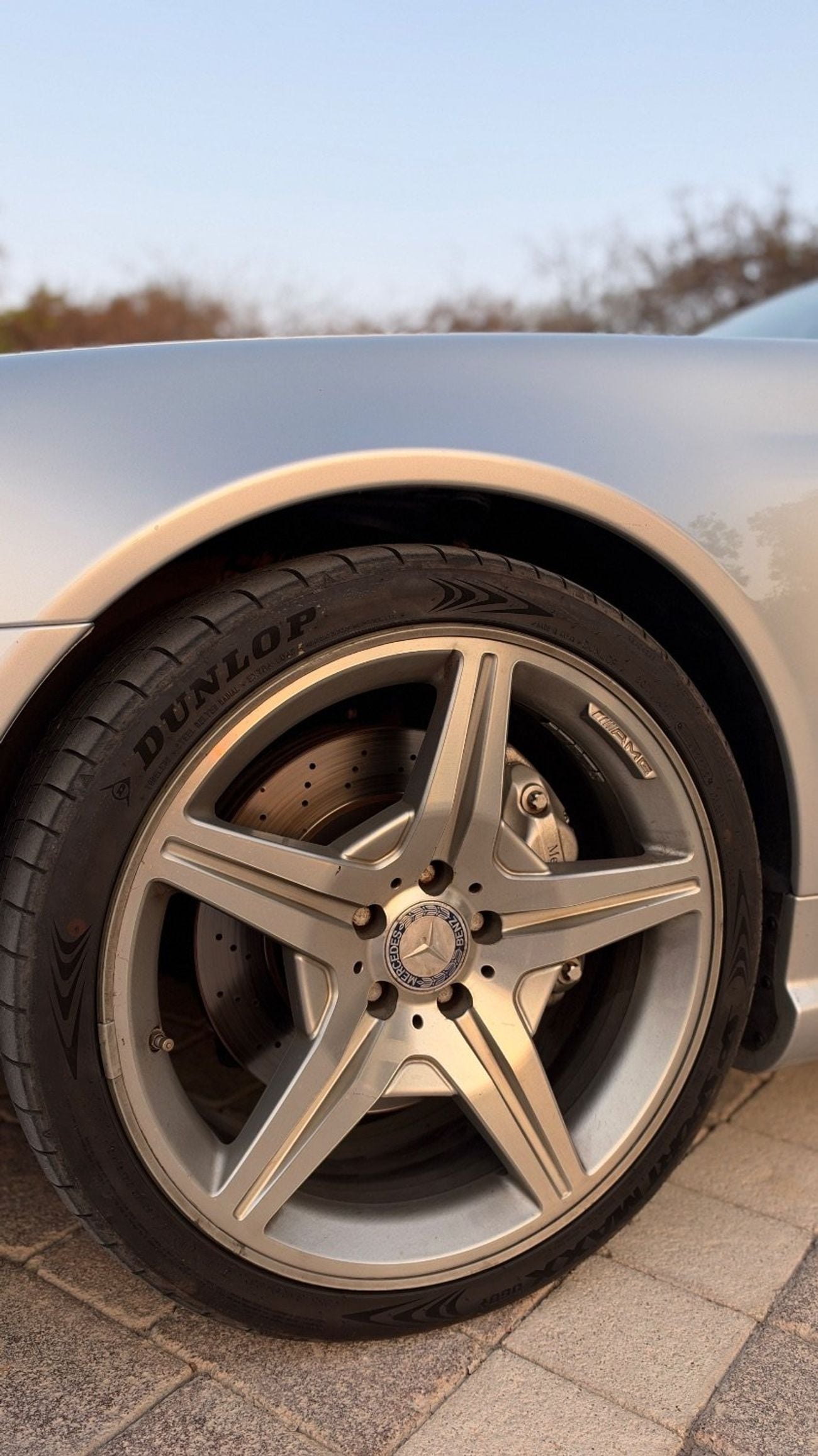 Mercedes Benz SL550 Mercedes-Benz SL550 - amg package -