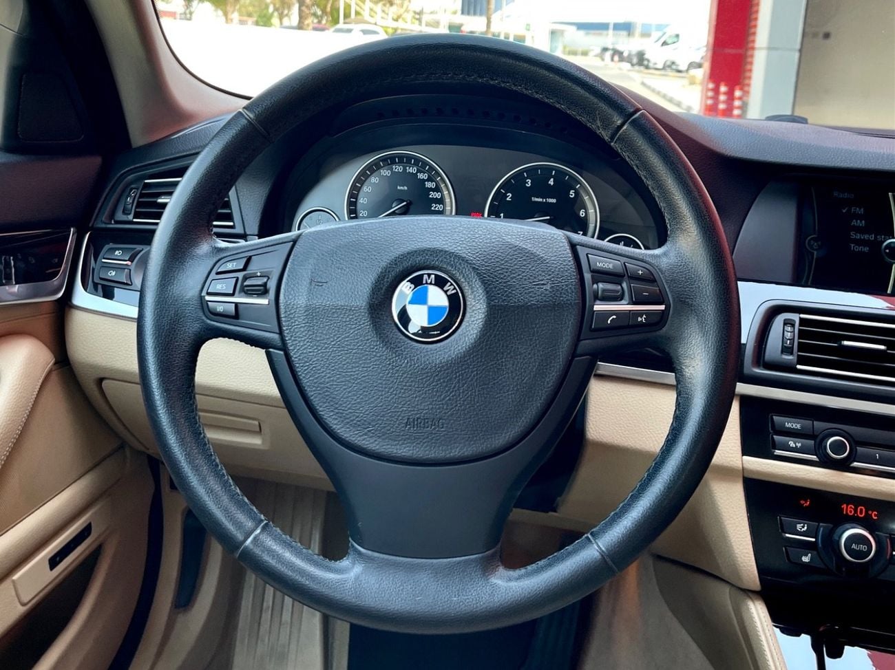 بي أم دبليو 528i EXECUTIVE