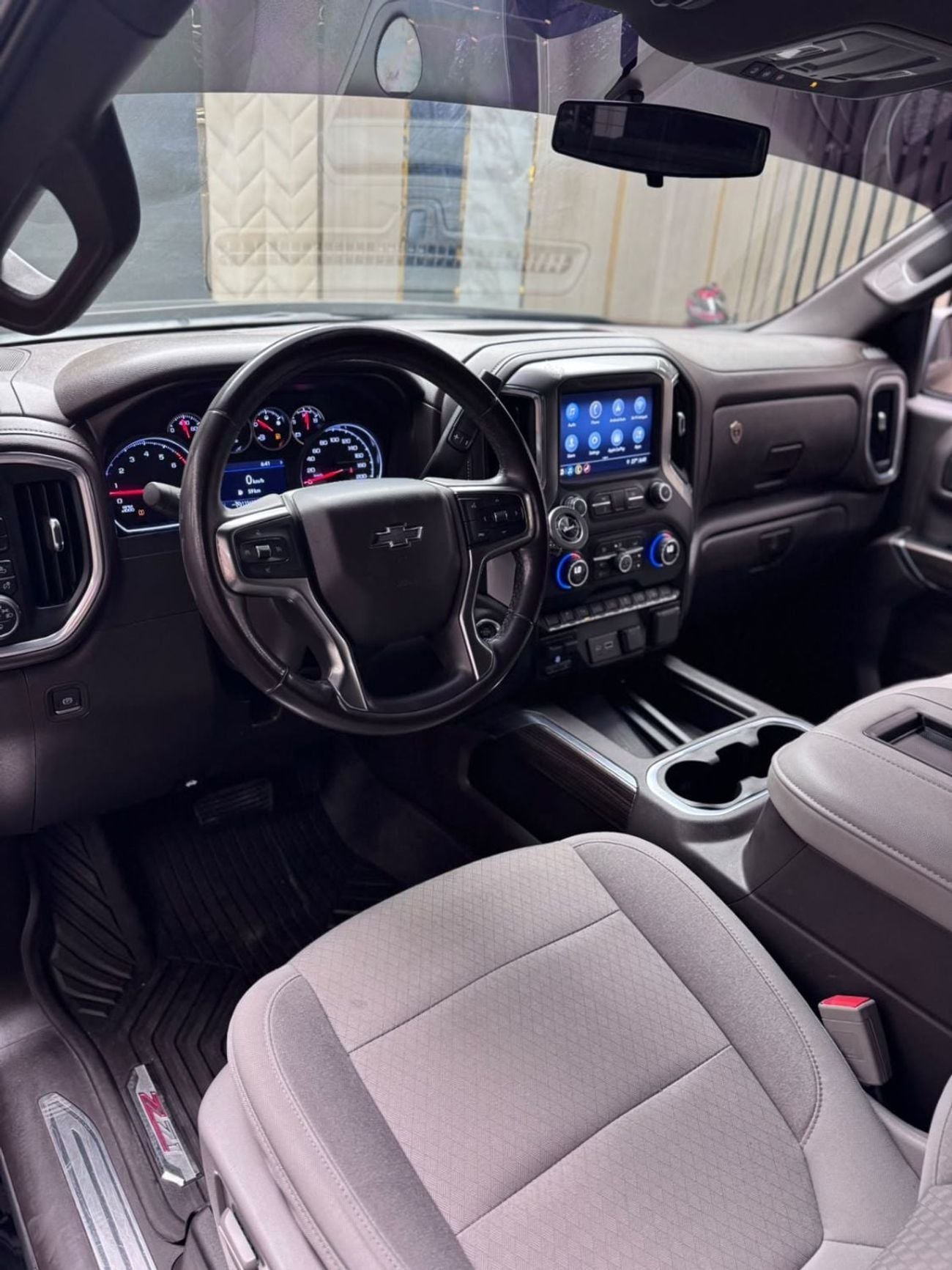 شيفروليه سيلفارادو 1500 CAB/CREW TRAILBOSS Z71