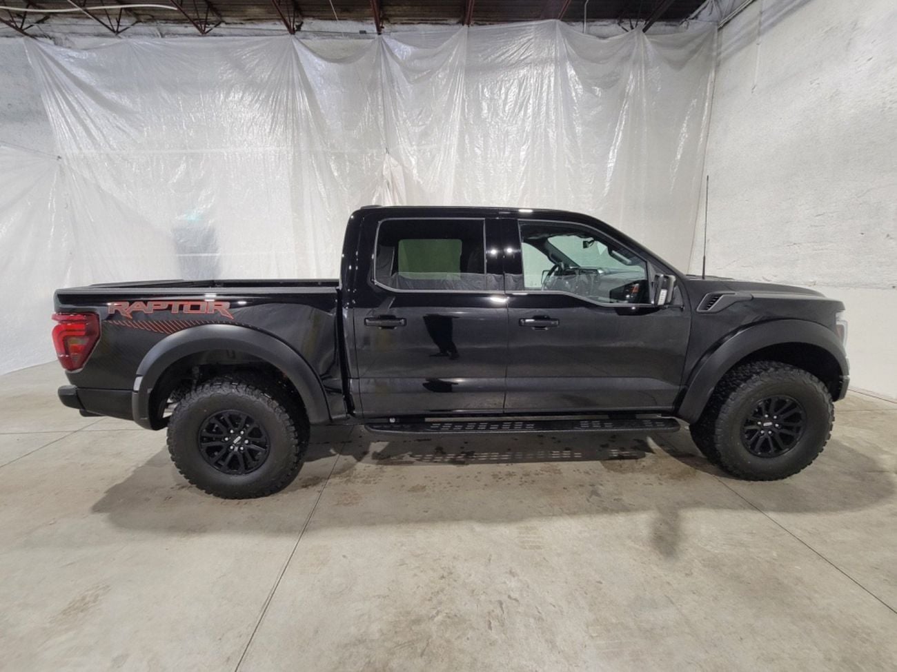 فورد F 150 PLATINUM سيارة جديدة سوبر كرو بمحرك V6 سعة 3.5 لتر