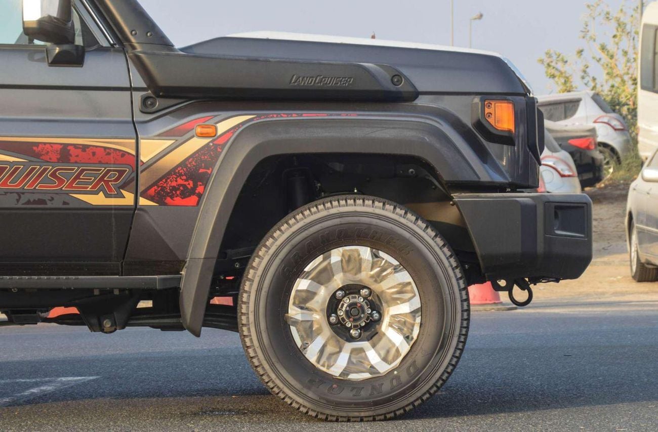 تويوتا لاند كروزر 70 LC76 LX 2.8L 4WD SUV 2026