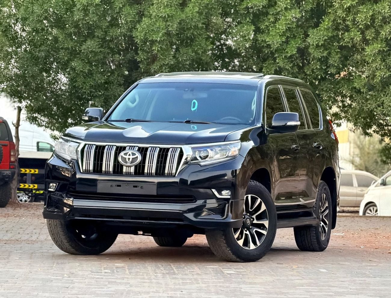 Toyota Prado VXR Toyota Prado 2016 Model Facelift to 2023 Model V4 2.7L Engine Full Option