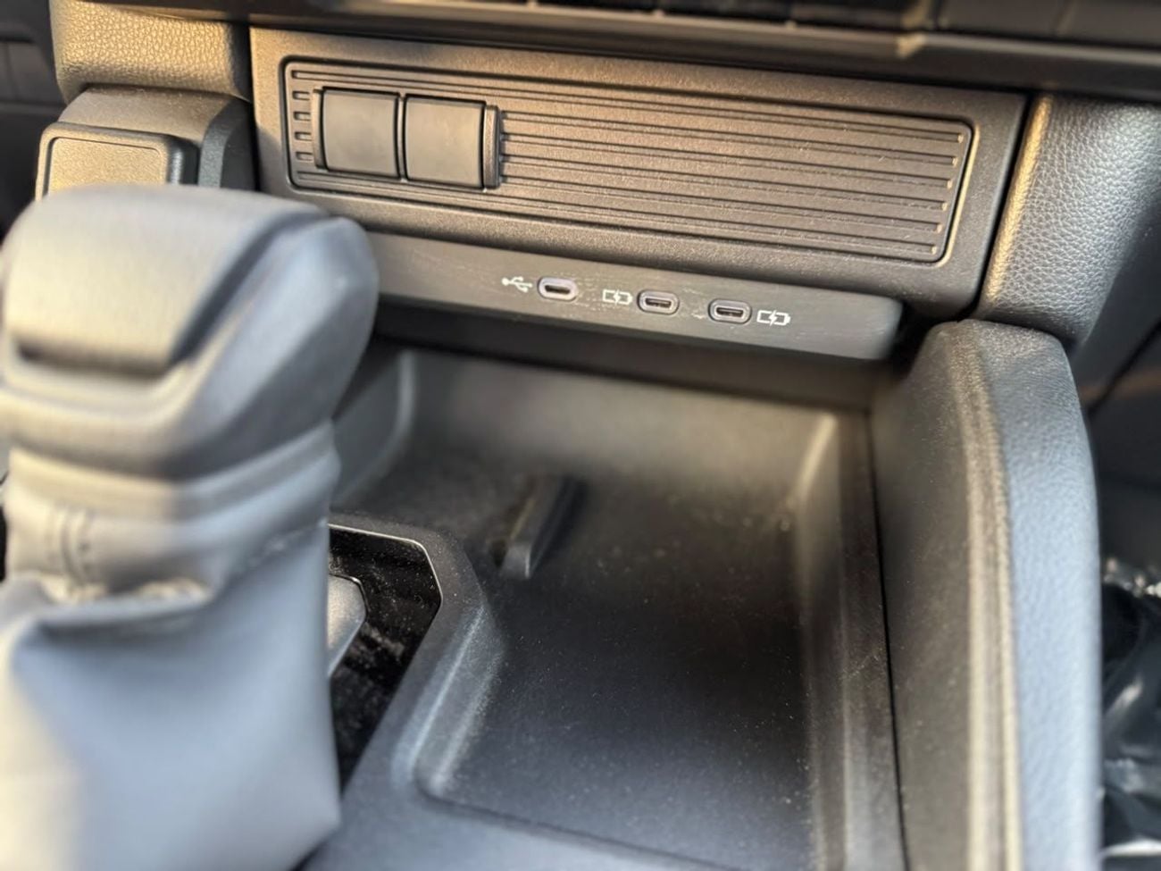Toyota Land Cruiser EXR BASIC 2.4L PTR 2025
