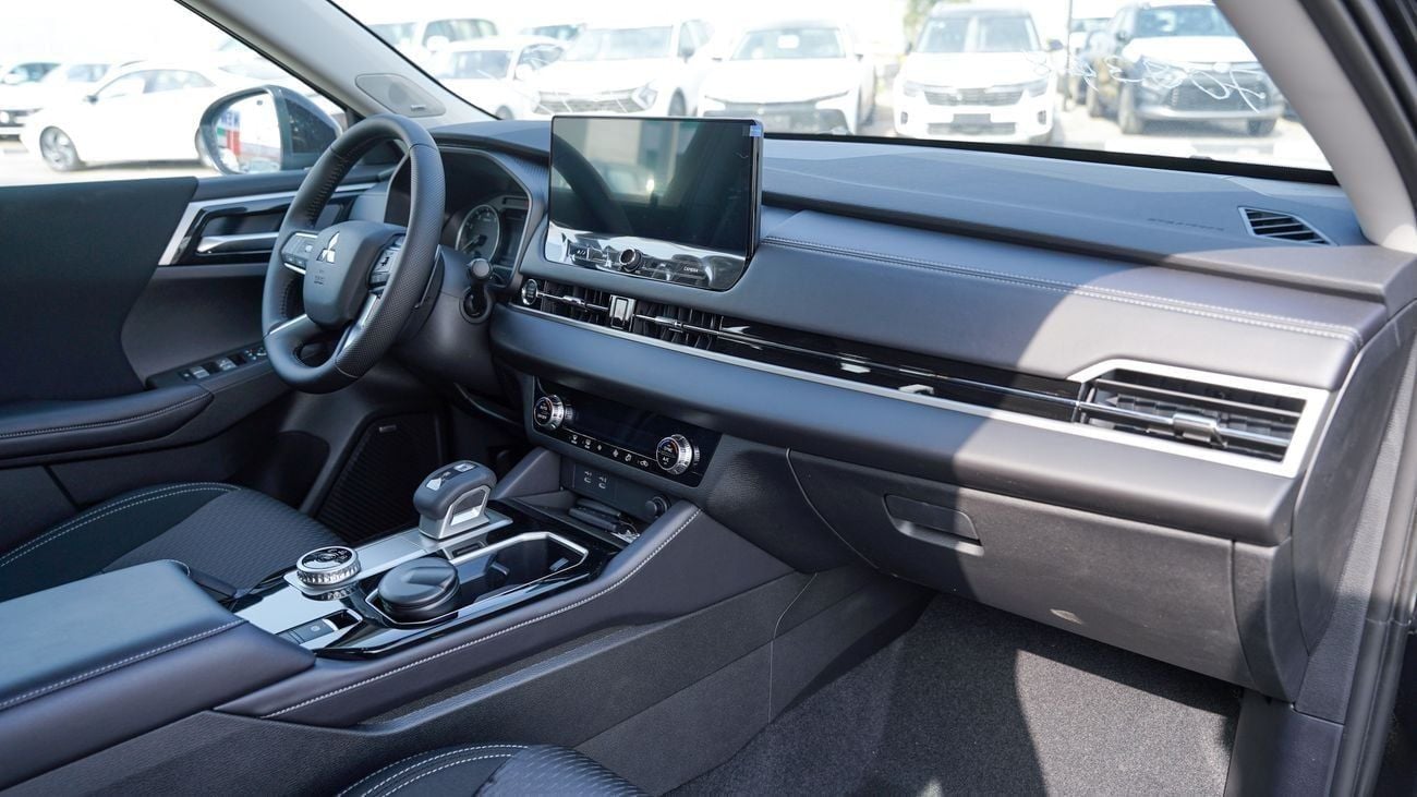 Mitsubishi Outlander GLX MIDLINE Brand New 2026 Mitsubishi Outlander (G10) 2.5L 7-Seater SUV GCC – Export Only