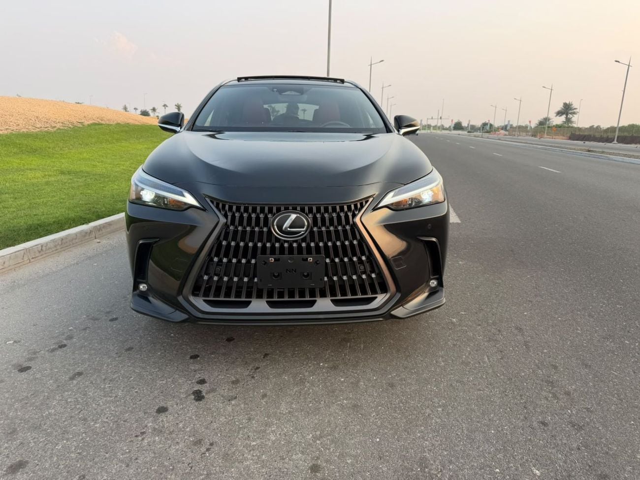 لكزس NX350h بلاتينيوم