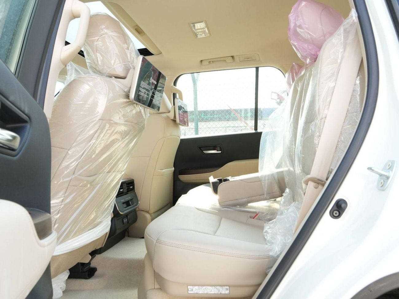 Toyota Land Cruiser GXR TOYOTA Land Cruiser GXR 3.5 TT Petrol AT With , Radar JBL , 360 Camera , Compressor | Saudi Specs Av