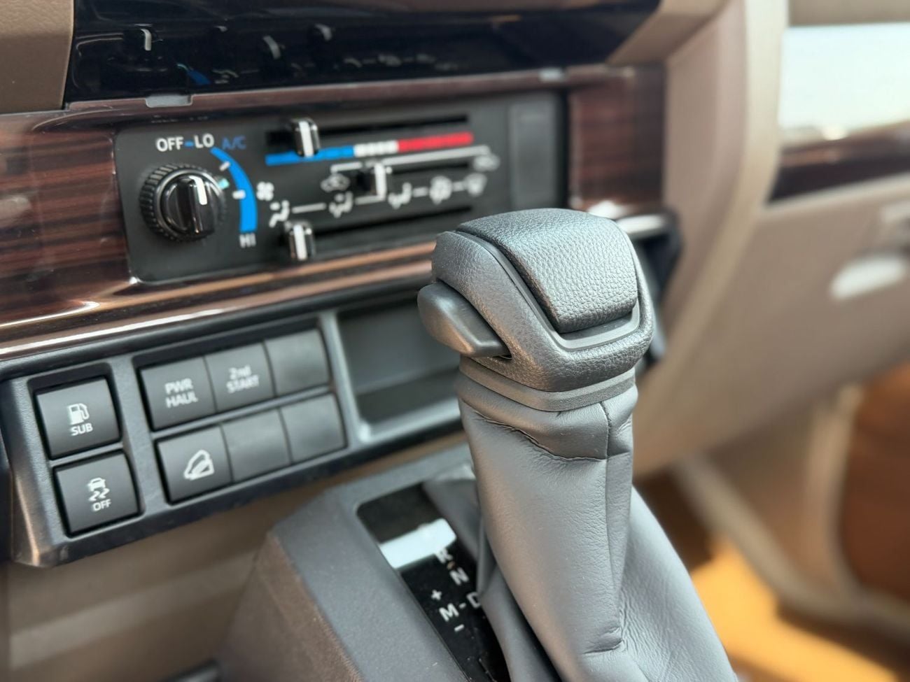 تويوتا لاند كروزر بيك آب Toyota Land Cruiser 79 4.0L V6
