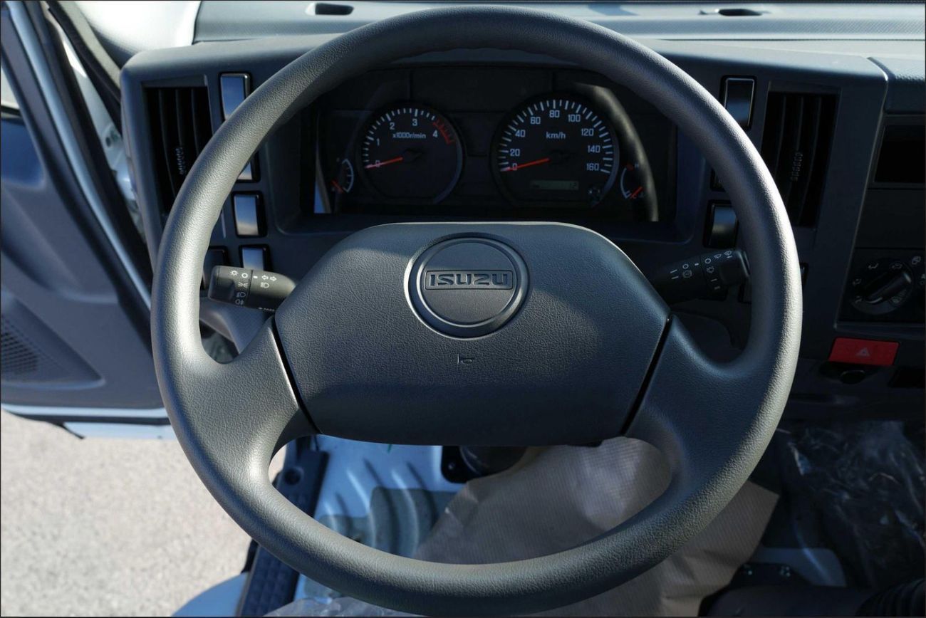 Isuzu NPR 85 4.6 L 6.5 T Chassis Cab
