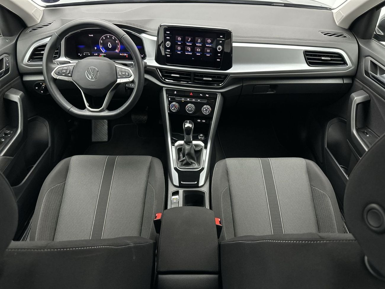 Volkswagen T-ROC LIFE with Camera 1.4L | Adaptive Cruise Control | Multi-color Digital Cockpit | VW Certified