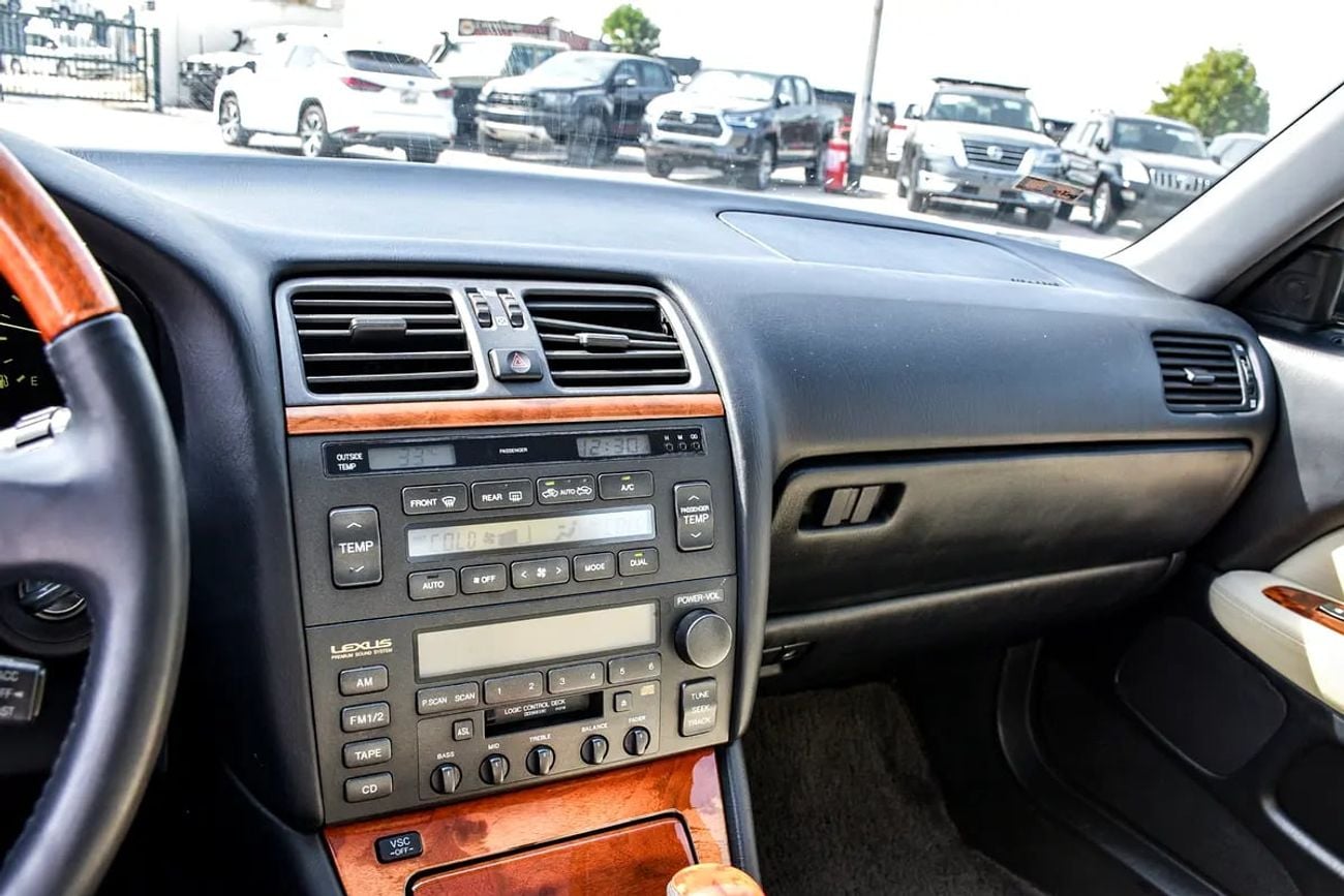 Lexus LS350 LS400 - SUPER CLEAN - ONLY 89,000 KM