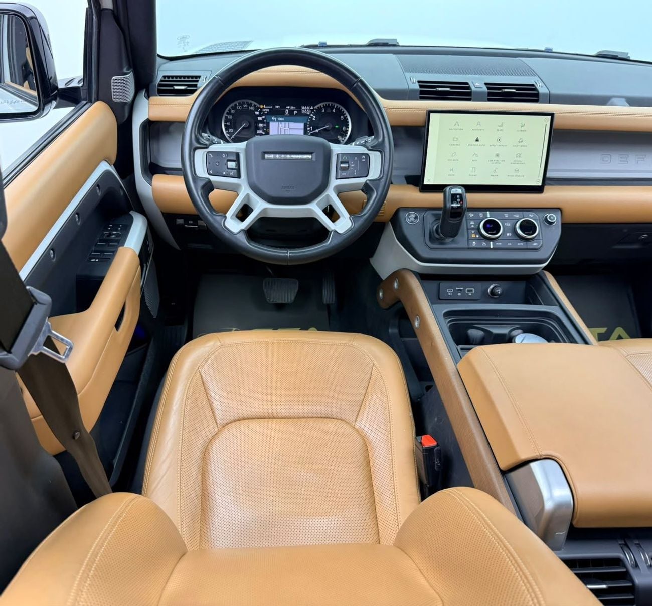 Land Rover Defender 130 HSE P400 2023 Land Rover Defender 130 P400 HSE, Warranty, Service History, GCC Specs.