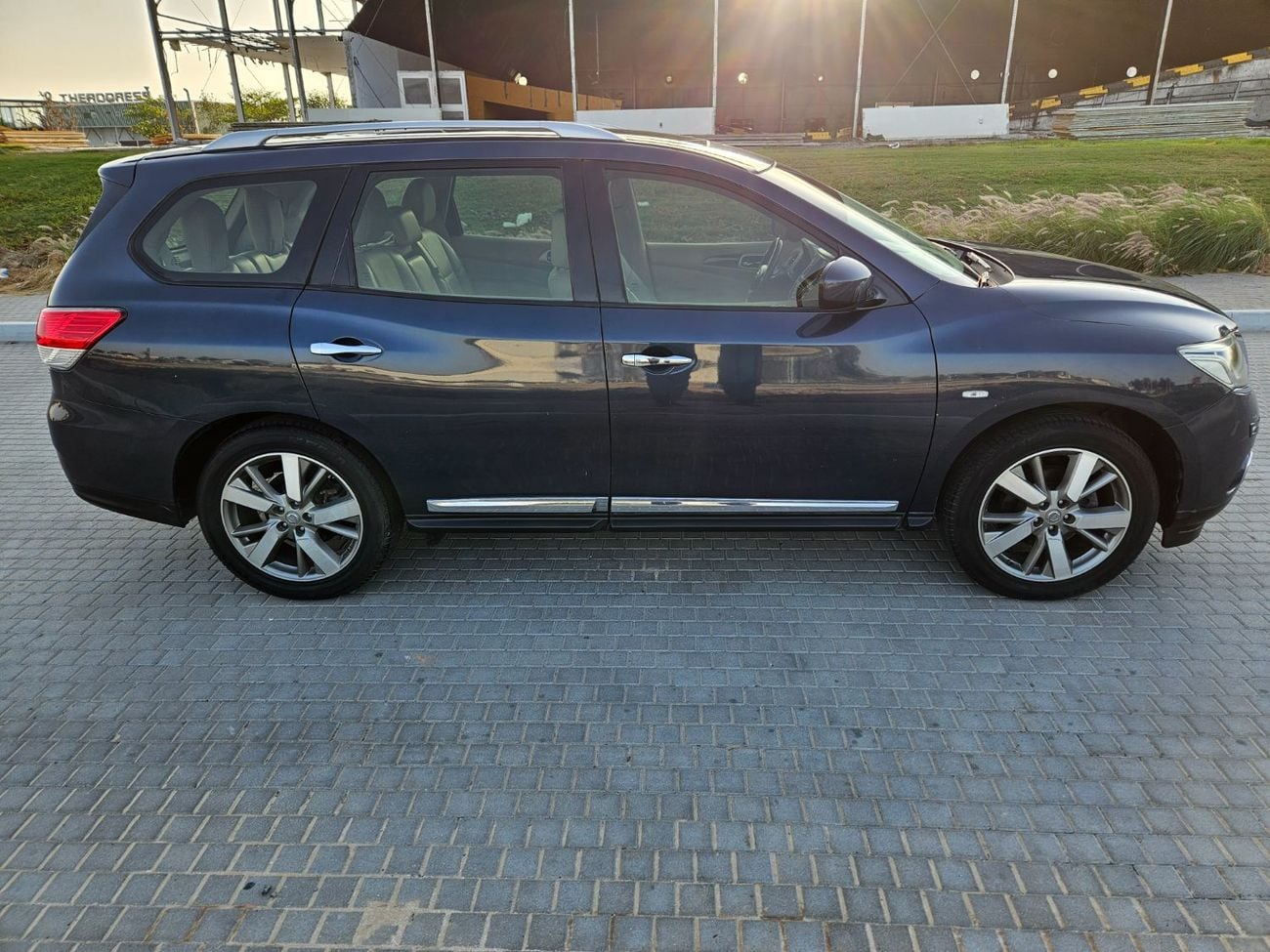 نيسان باثفايندر SV