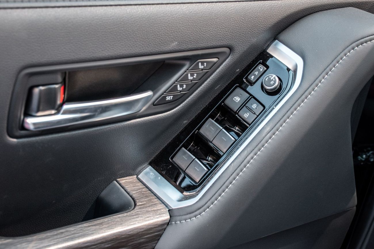 Toyota Land Cruiser VXR HYBRID FULL OPTION 2026