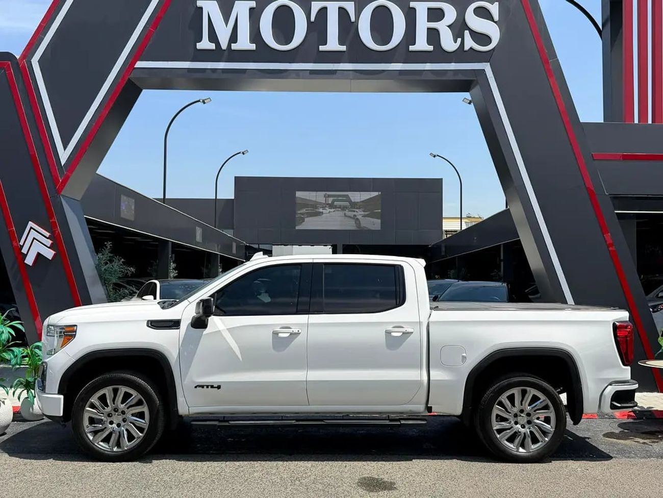 GMC Sierra 1500 REG/CAB AT4 American Specs - GCC Favorite!