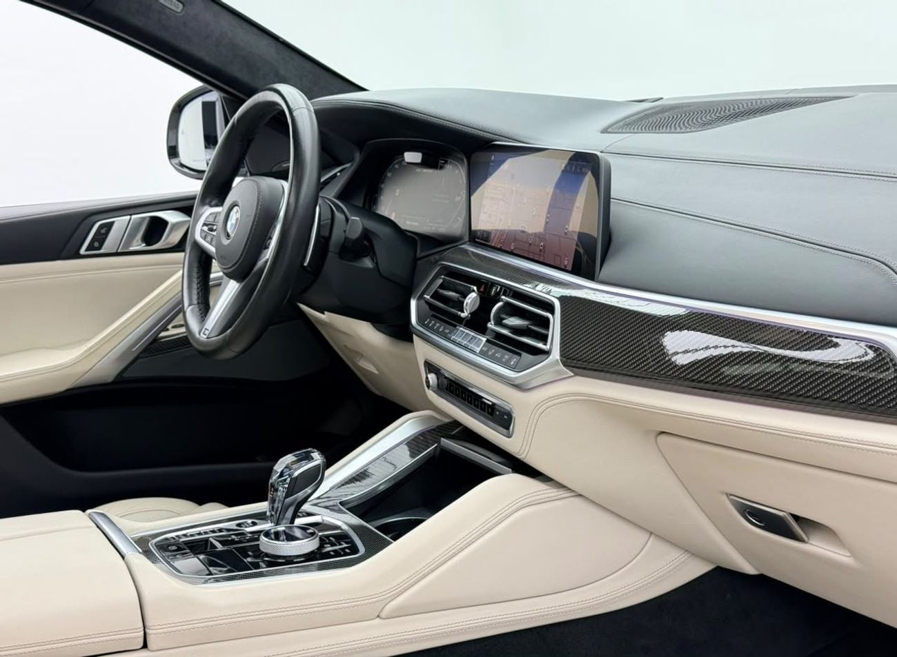 بي أم دبليو X6 M 50i بي إم دبليو X6 M50i موديل 2020، ضمان، سجل صيانة كامل لدى بي إم دبليو، كاملة المواصفات، حالة ممتازة،