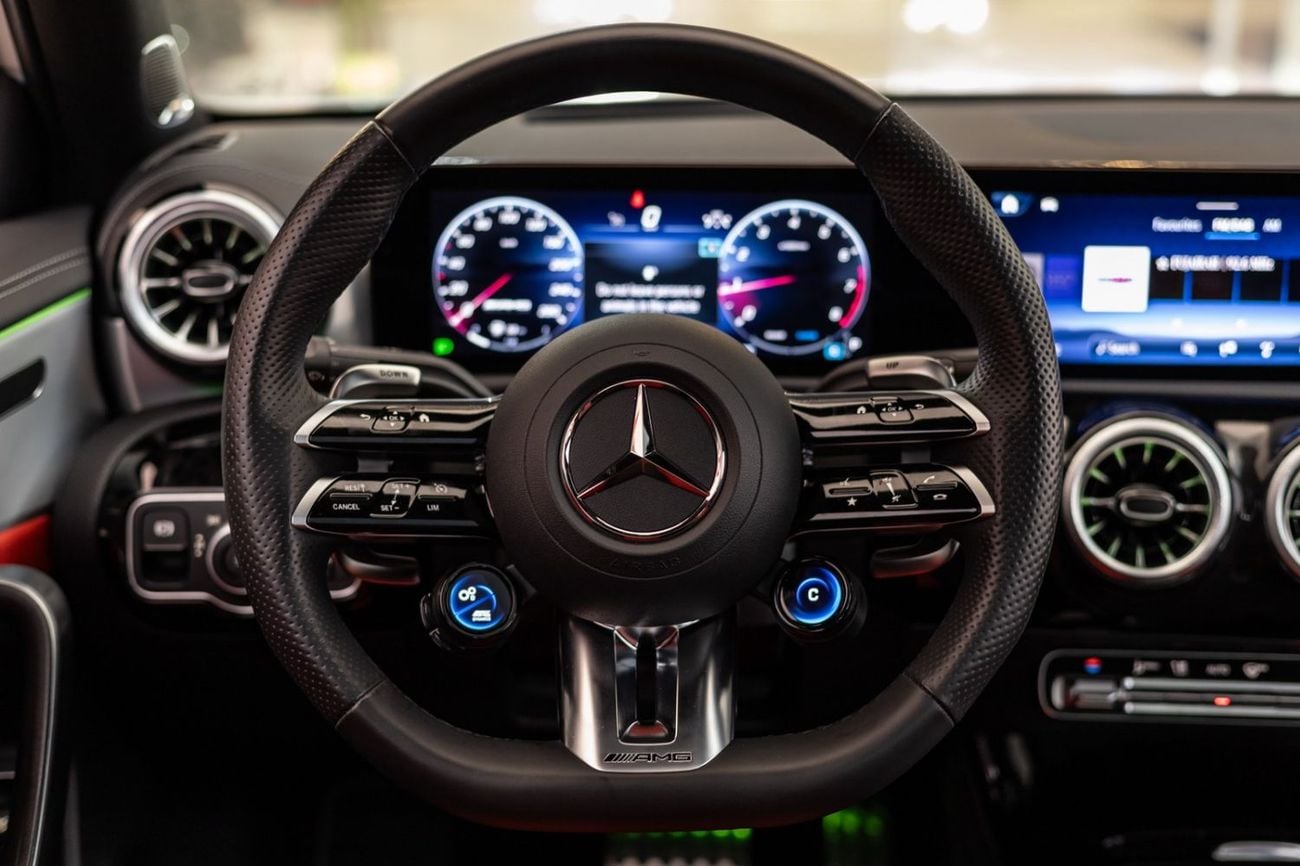 Mercedes Benz A35 AMG 4MATIC Mercedes-Benz A35 AMG 2025 GCC | Agency Warranty | Service Contract