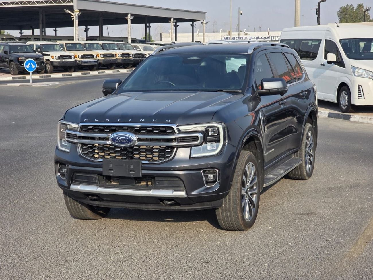 Ford Everest diesel 3.0L Platinum liter RHD ,7 seater only for export available