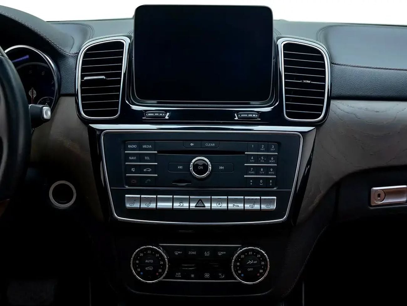 Mercedes Benz GLS500 GLS 500 | GCC Spec