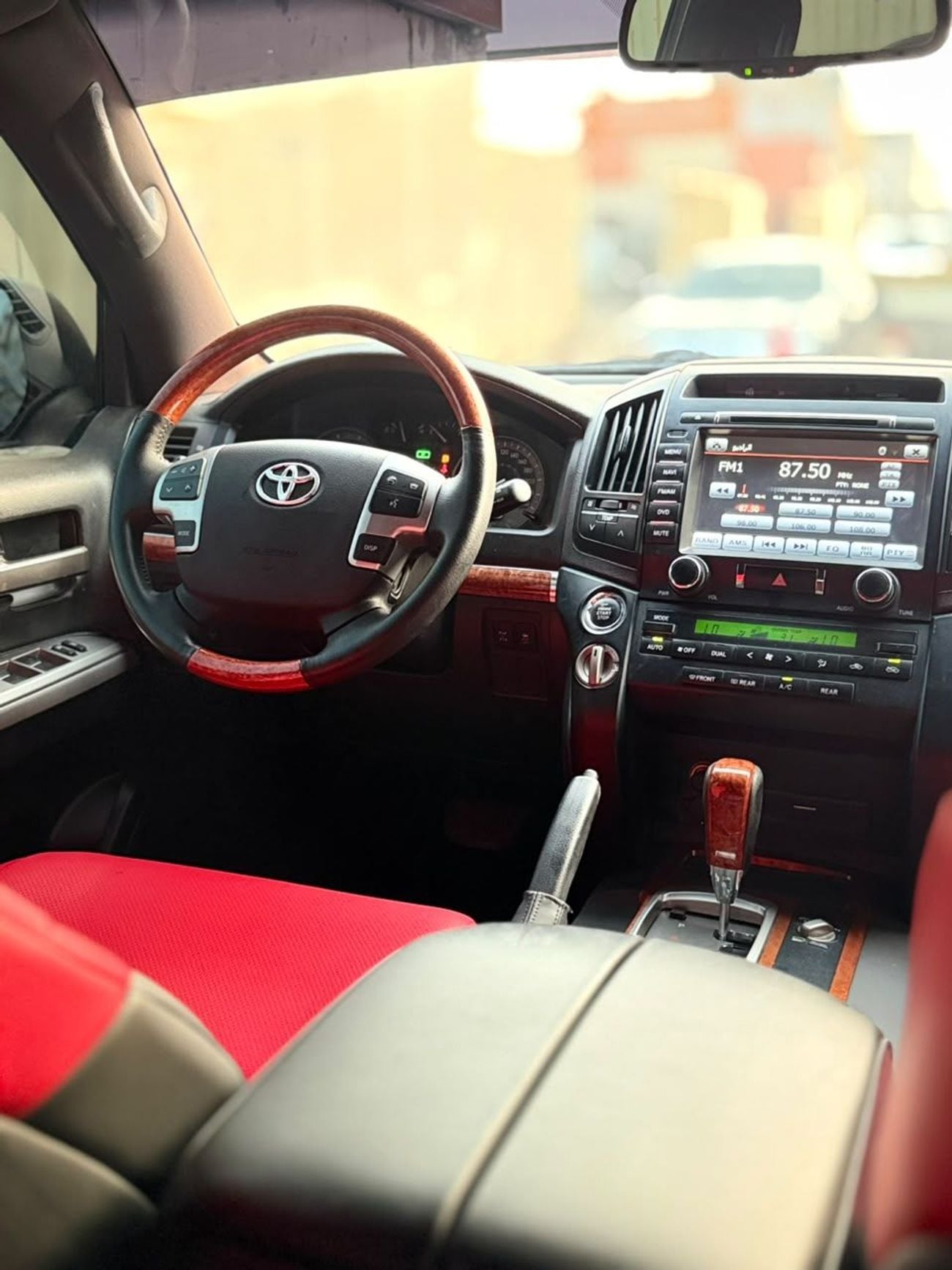 Toyota Land Cruiser VXR