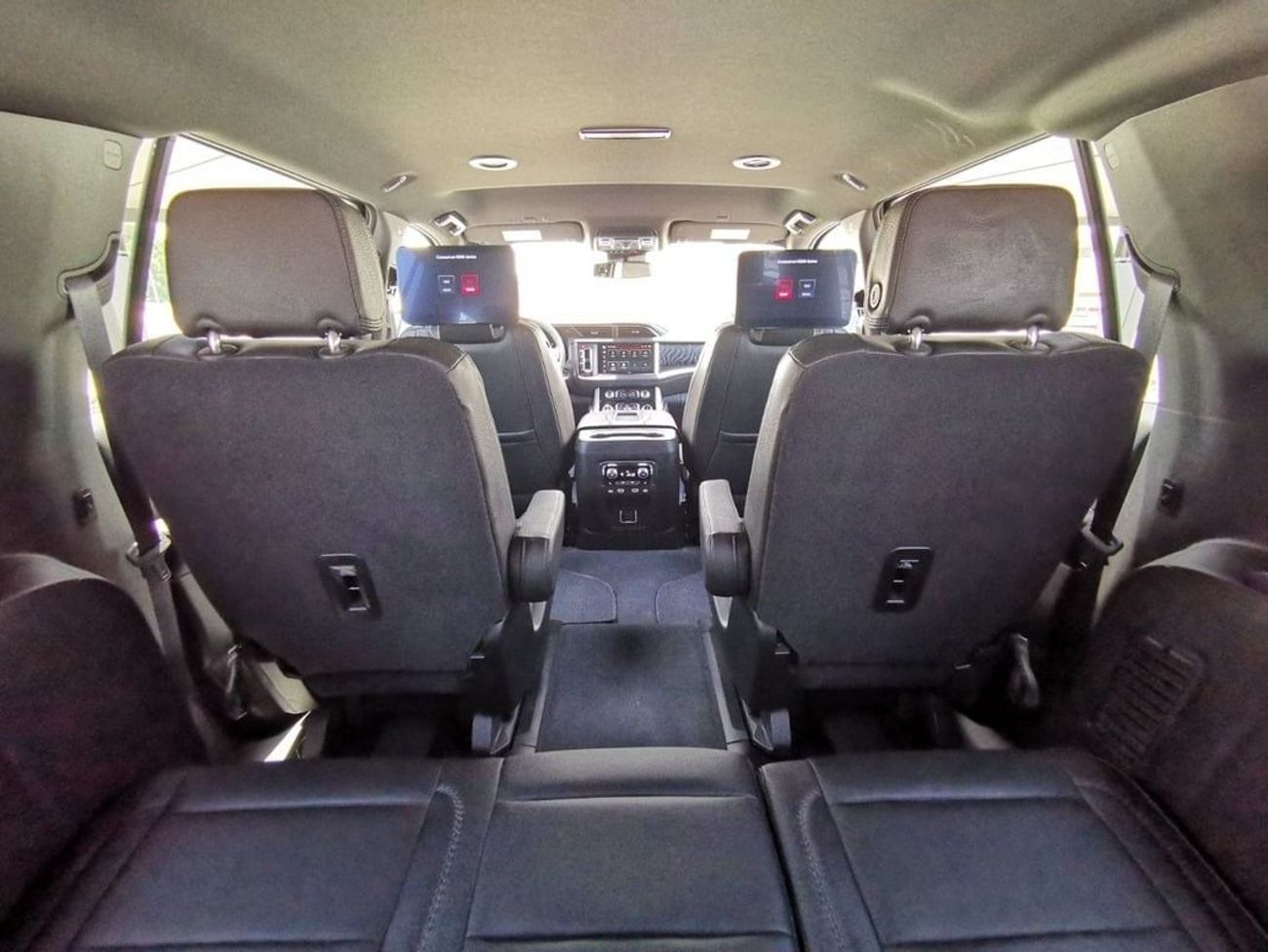 GMC Yukon GMC Denali - 2023 - Black Edition
