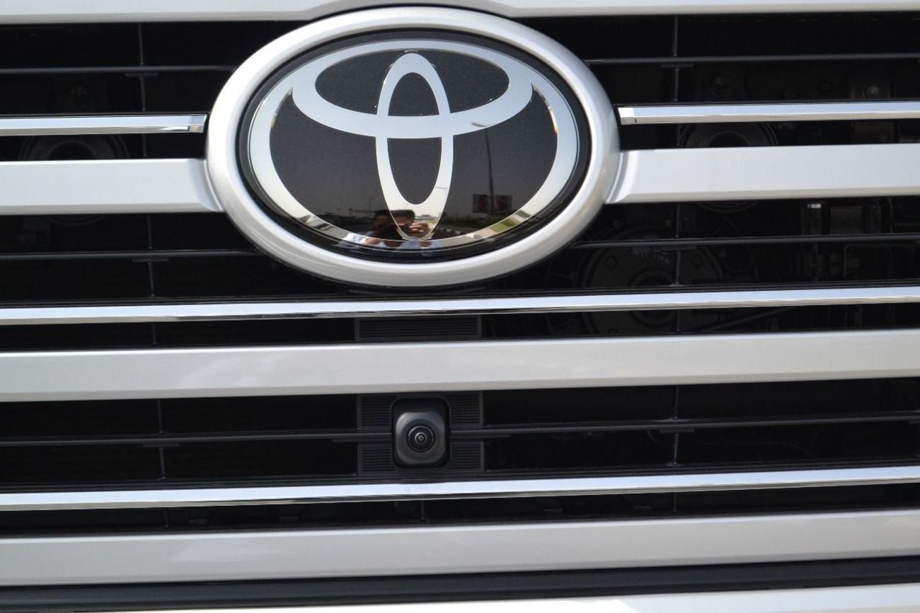 Toyota Land Cruiser VXR