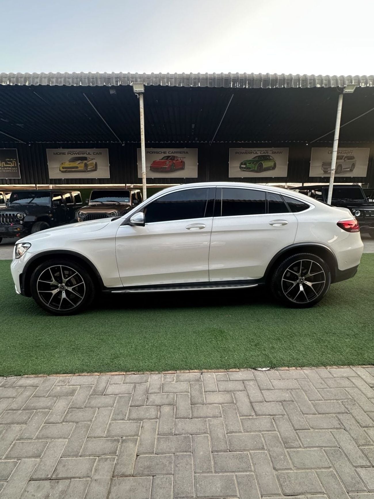 Mercedes Benz GLC200 STANDARD