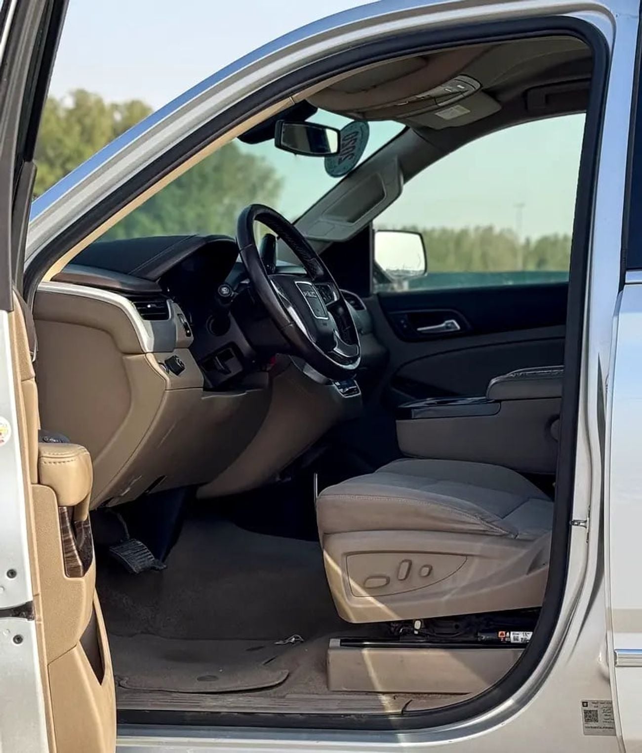 جي أم سي يوكون SLE XL | SLE 5.3L | Model, GCC | Excellent Condition | Monthly Installment 1,142