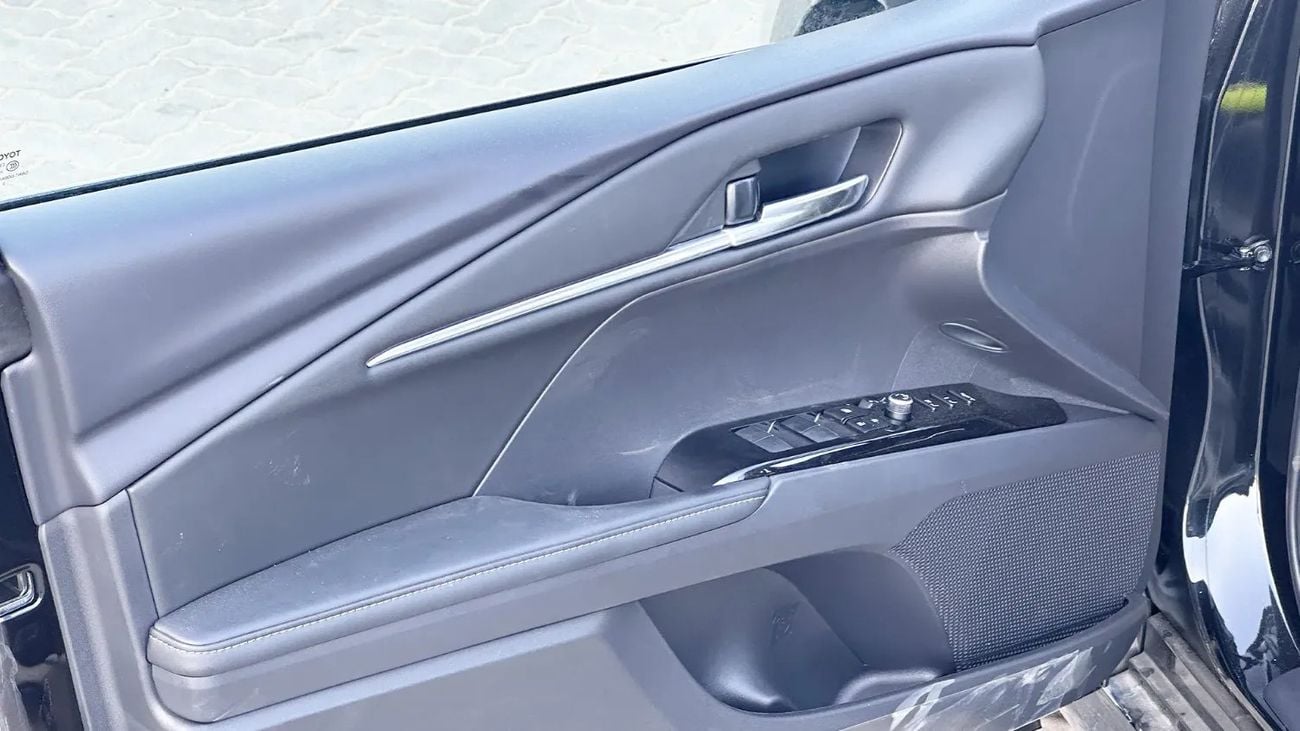 Toyota Camry LUMIERE HEV