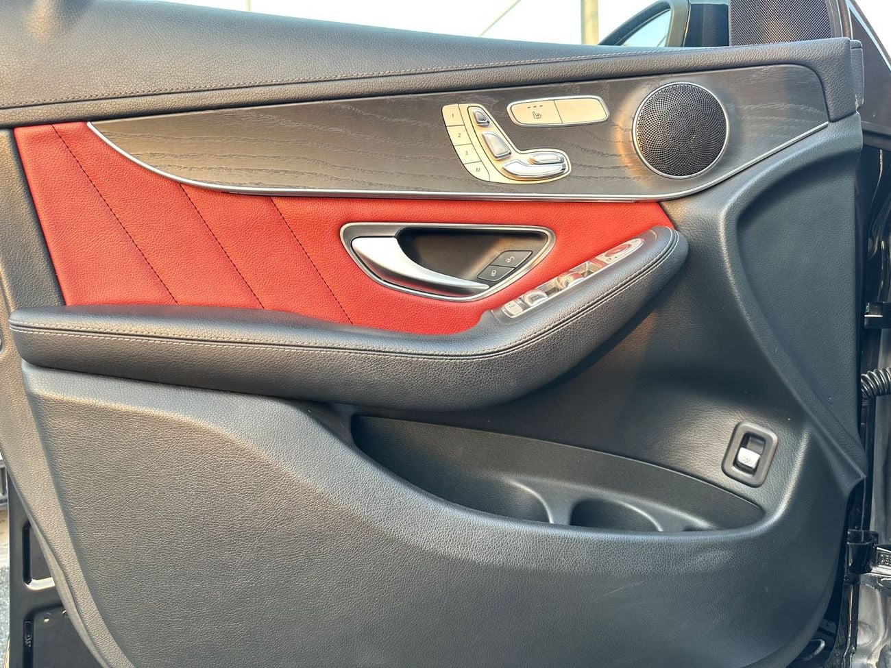 مرسيدس بنز GLC 250 AMG