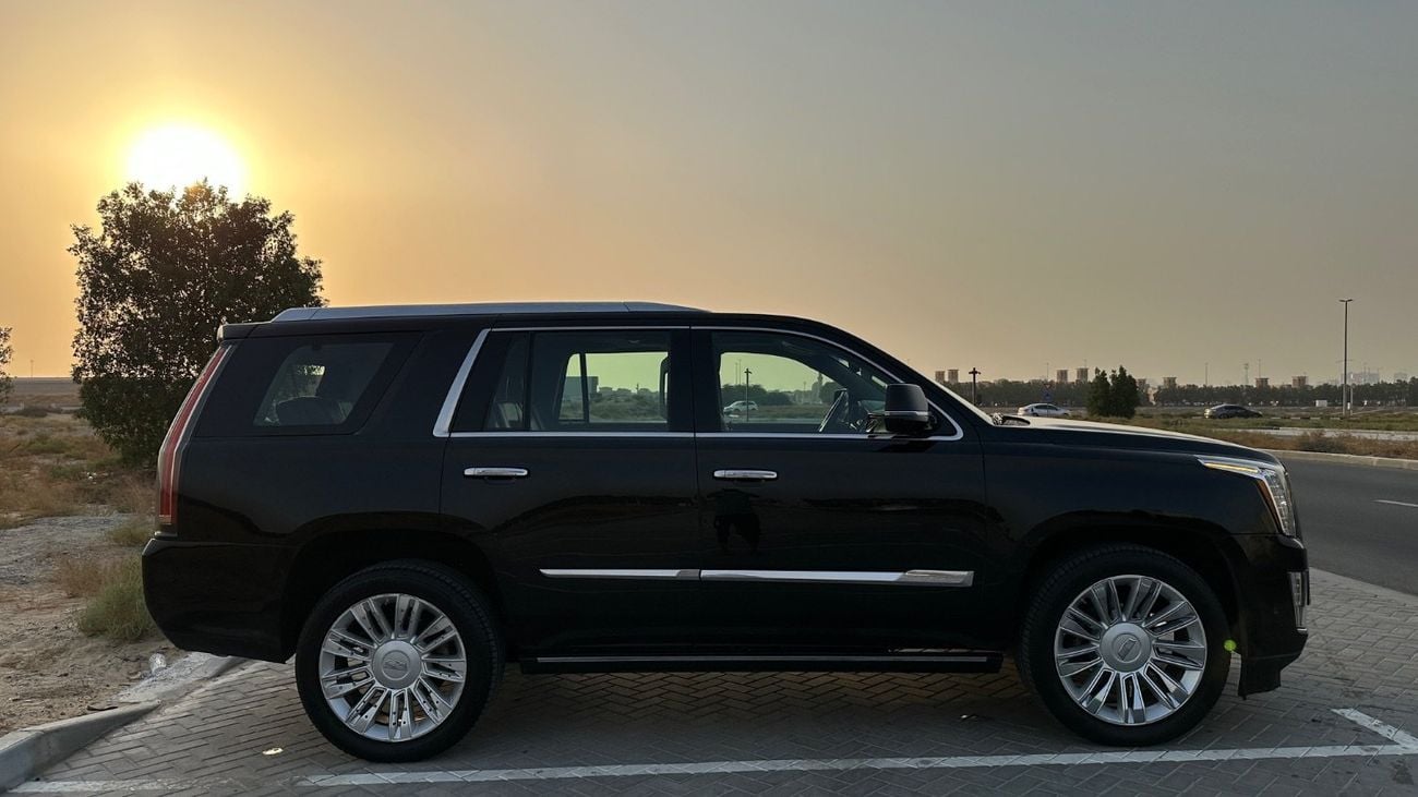 Cadillac Escalade PLATINUM GCC 6.2
