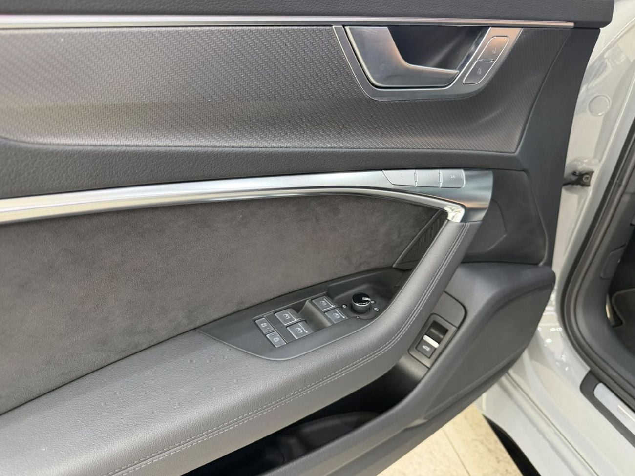 أودي RS6 ستاندارد إصدار RS6