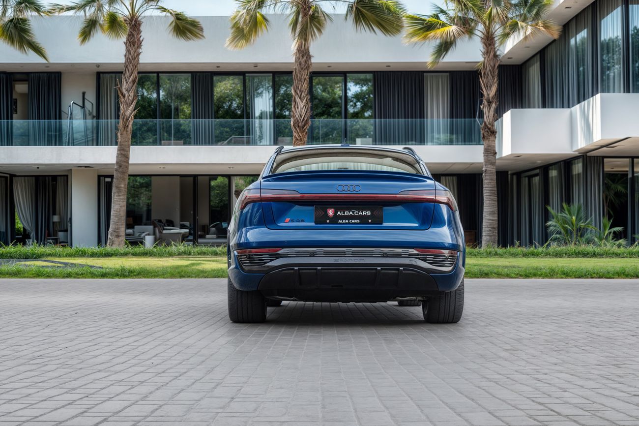 أودي Q8 SPORTPACKAGE SQ8 E-TRON | 5,288 P.M | 0% Downpayment | WARRANTY
