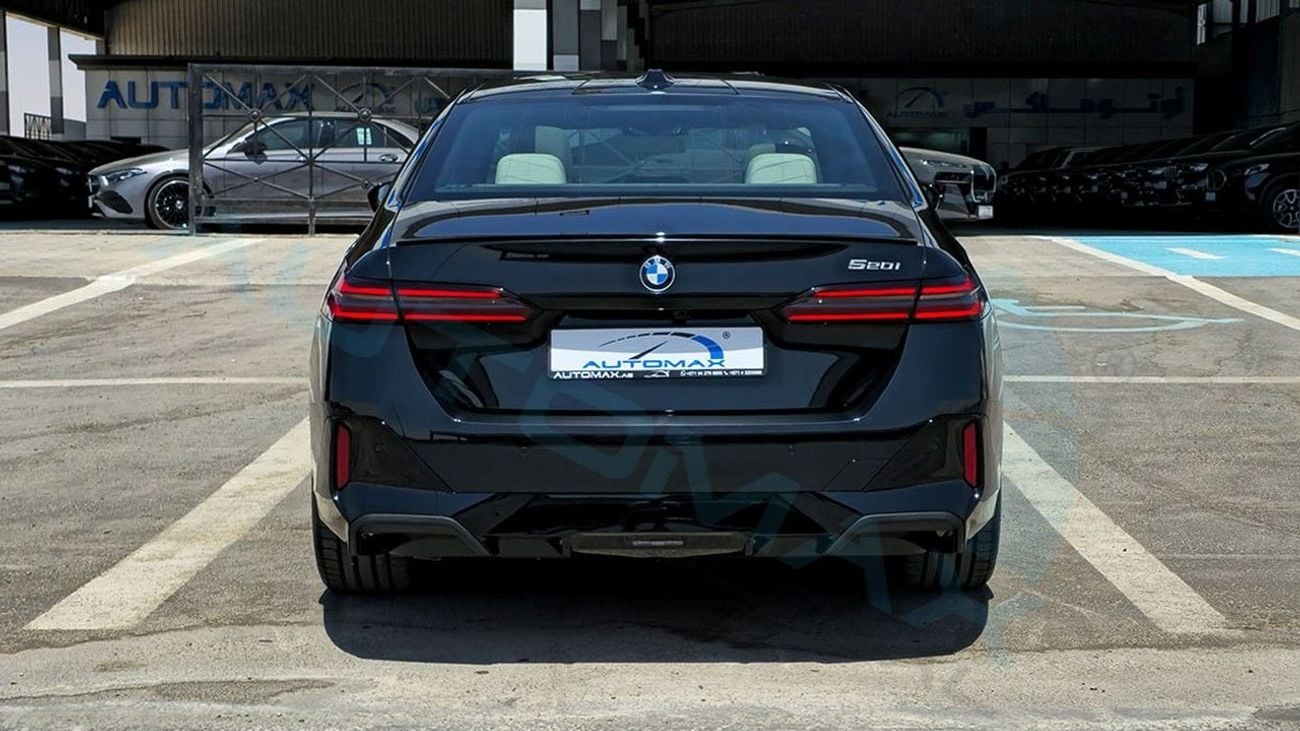 BMW 520i LUXURY M SPORT (For Export , НА ЭКСПОРТ) 2027 520i M 2.0T Mild-Hybrid GCC Без пробега