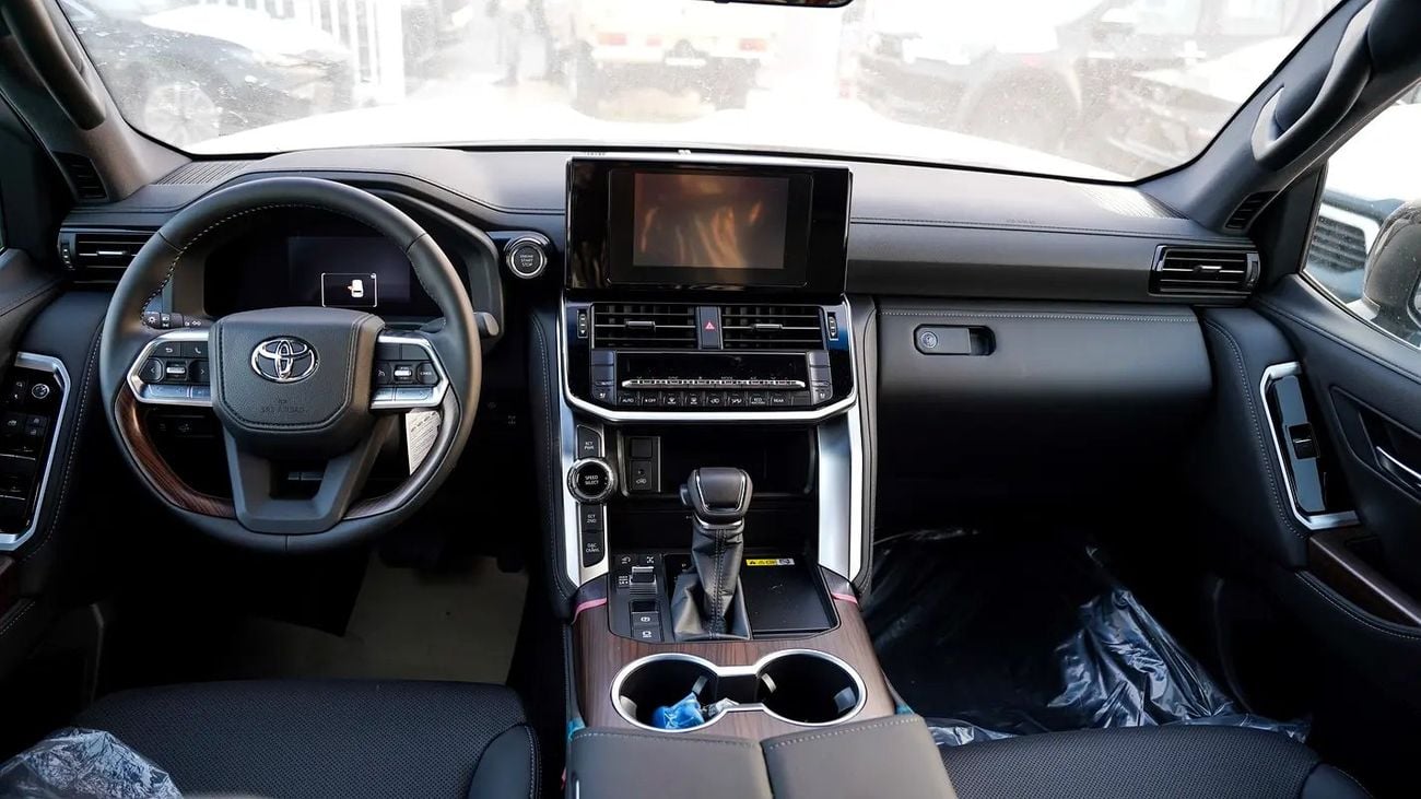 Toyota Land Cruiser GXR 4.0L WITHOUT RADAR GCC Specs