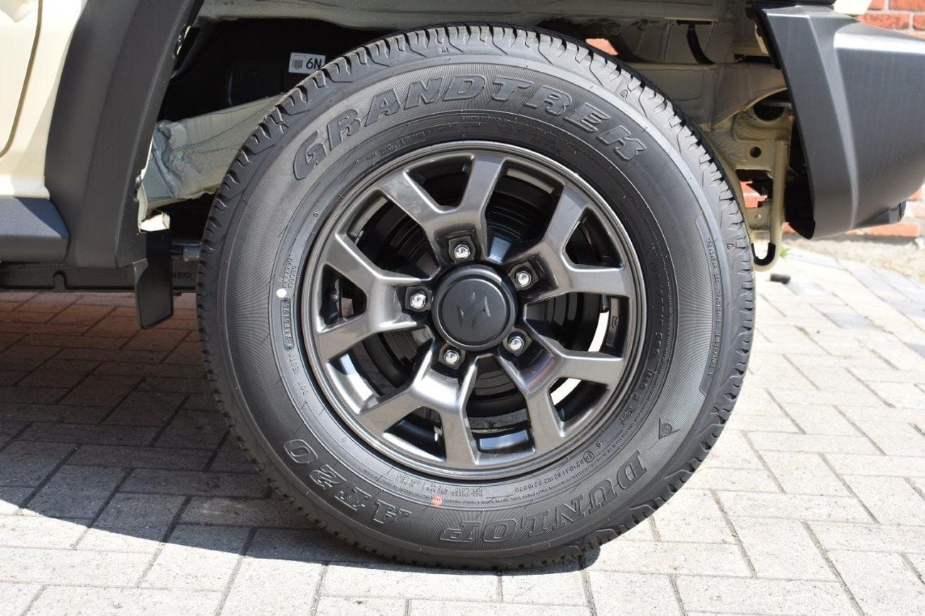 Suzuki Jimny GL . 1.5L . 4 Cyl . 4-Speed Automatic . Petrol . 4WD . 5 Seats . 3 Door