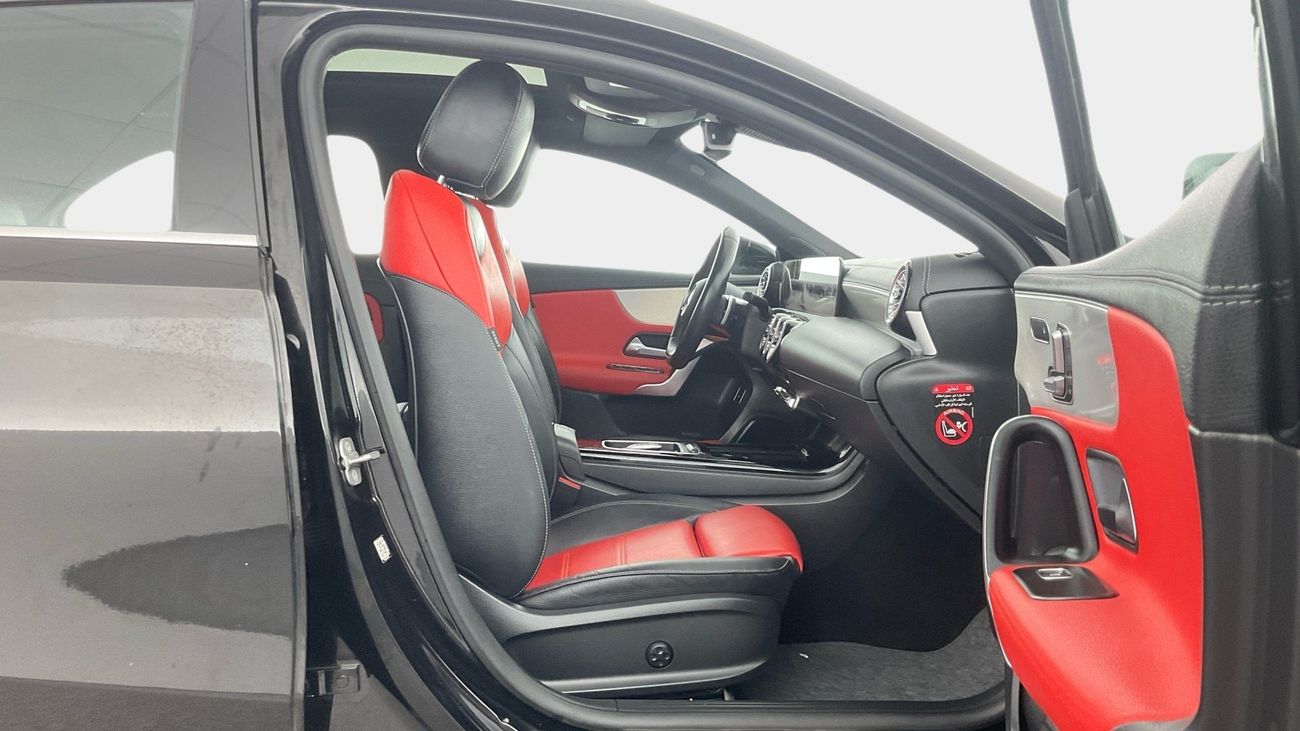 Mercedes Benz A200 PREMIUM PLUS | Guaranteed Warranty | 0 Down Payment