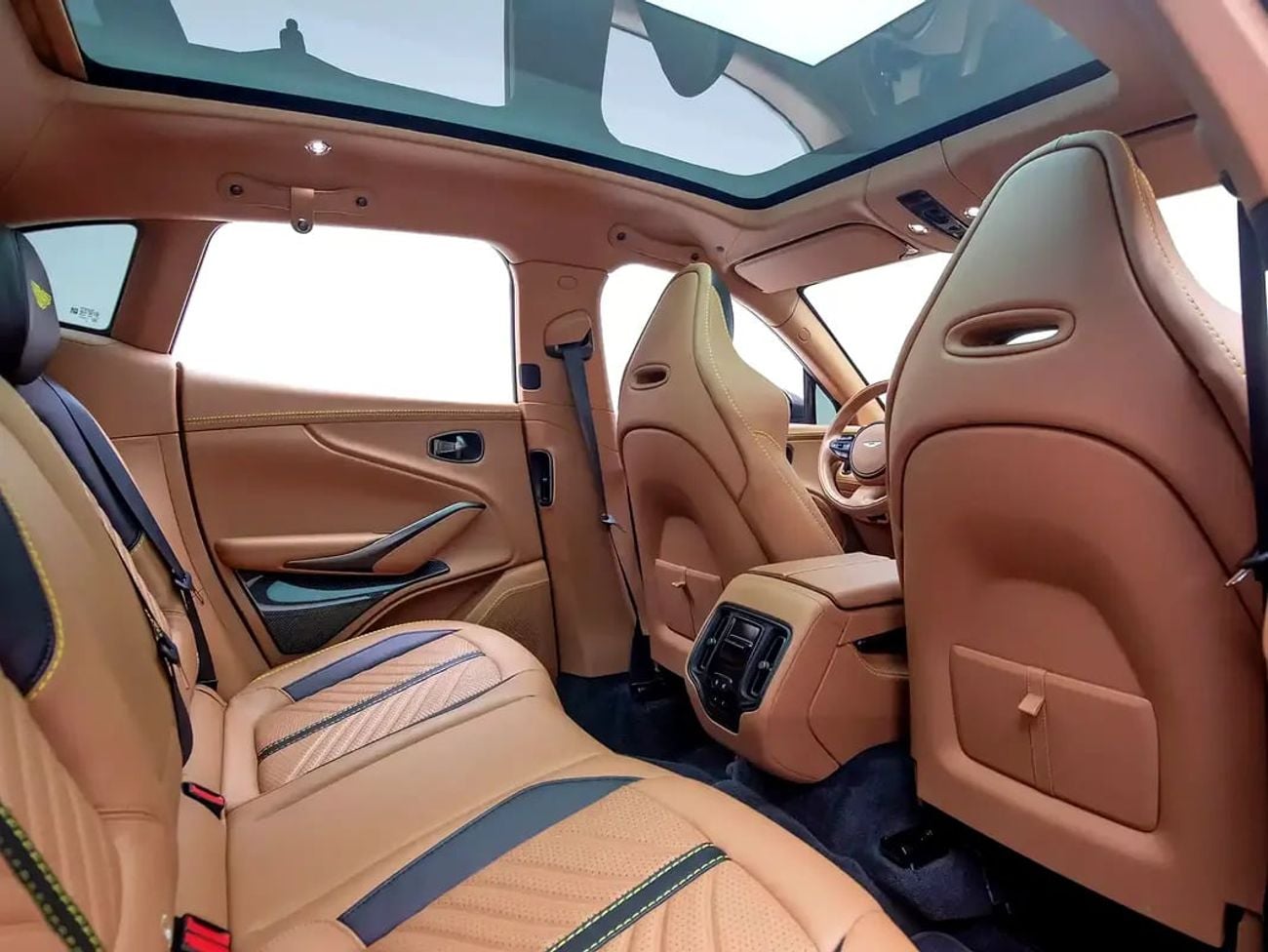 Aston Martin Dbx707 DBX707 | GCC | Full Service History and Dealer Warranty