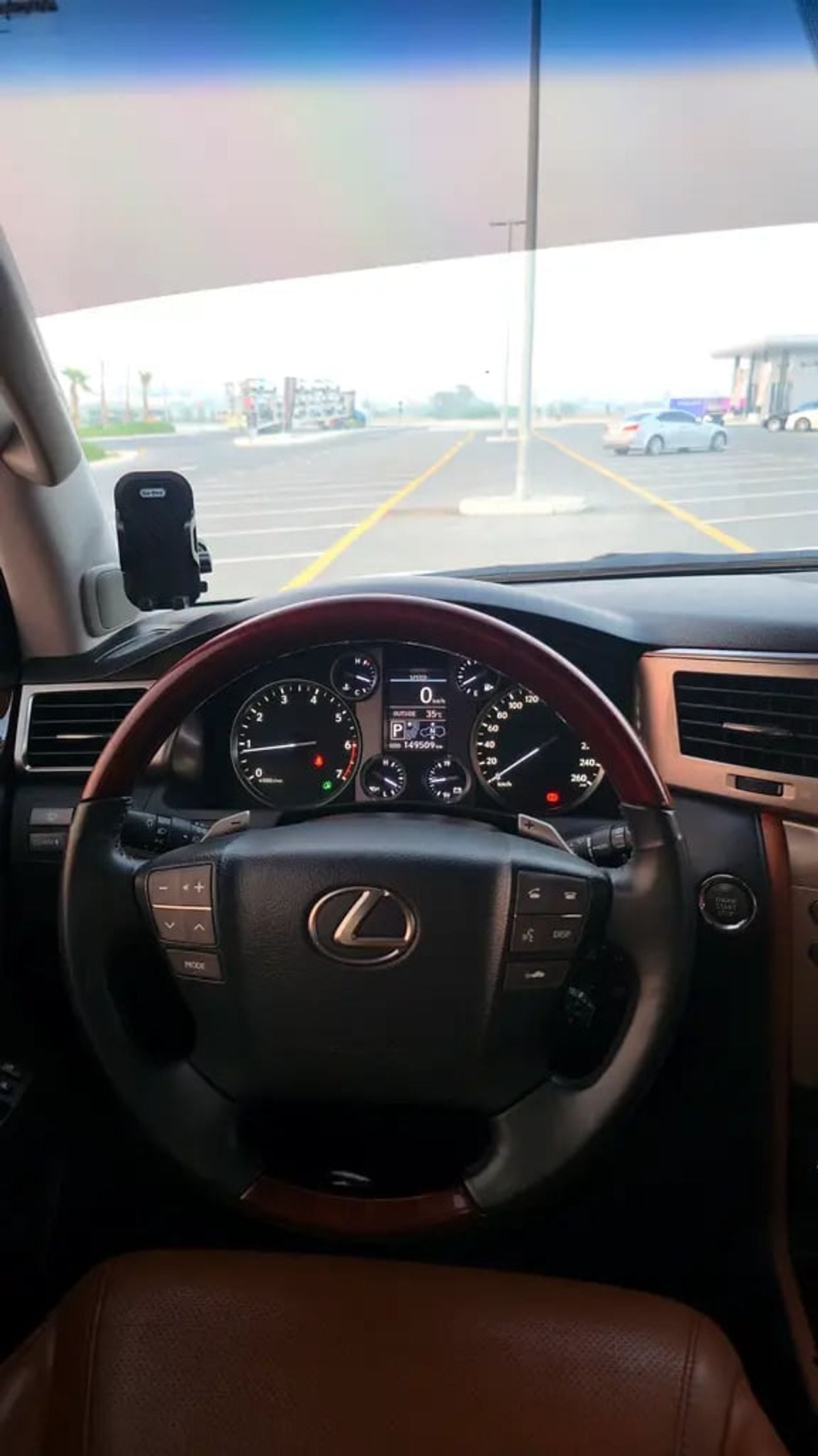 Lexus LX570 TITANIUM PLUS LX 570 Sport GCC Specs