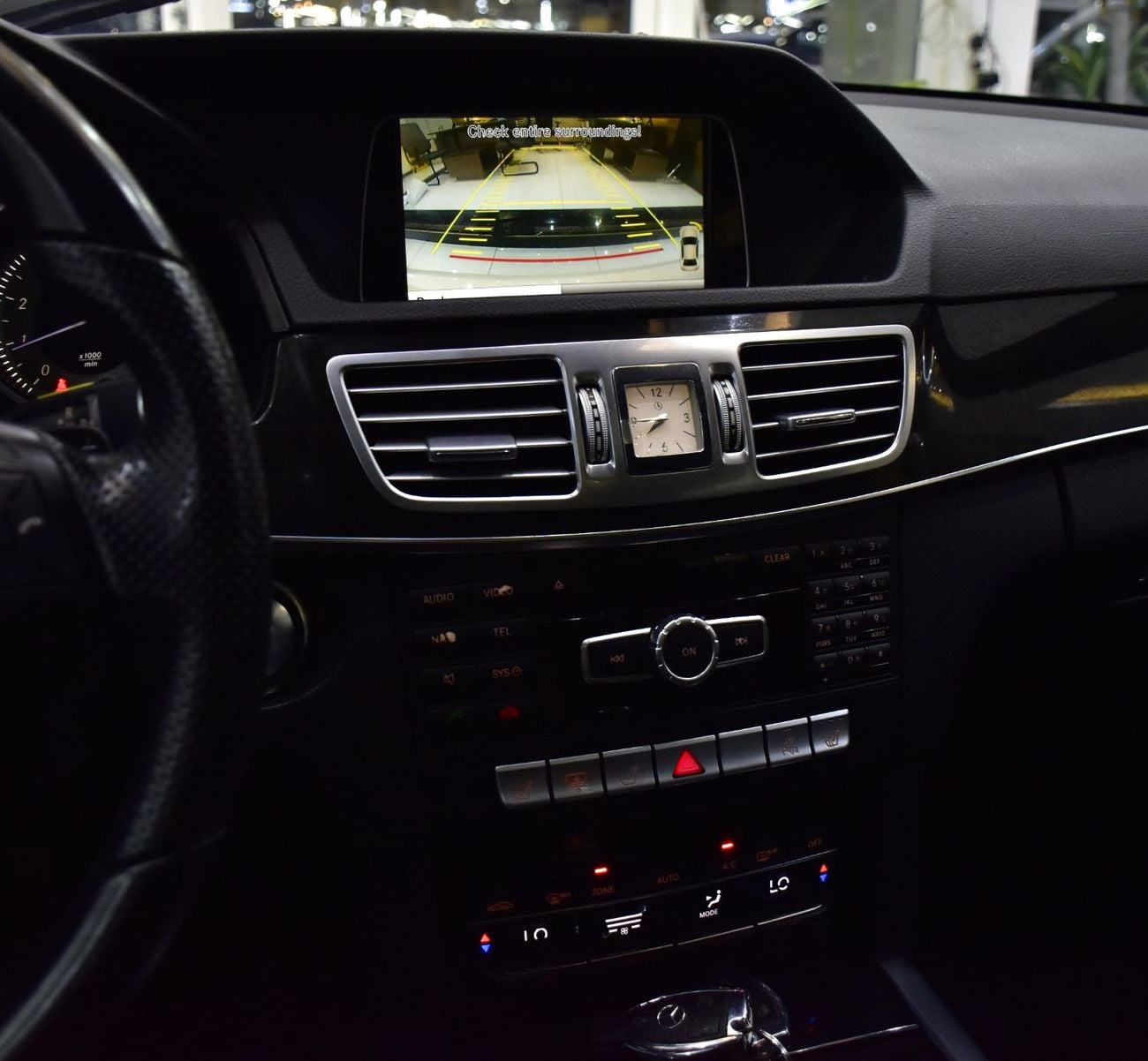 مرسيدس بنز E 400 STANDARD EXCELLENT DEAL for our Mercedes Benz E400 Hybrid ( 2014 Model ) in White Color Japanese Specs