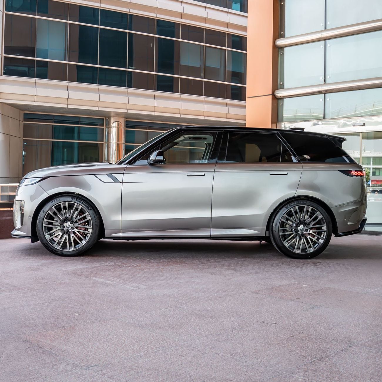 Land Rover Range Rover Sport SV EDITION ONE