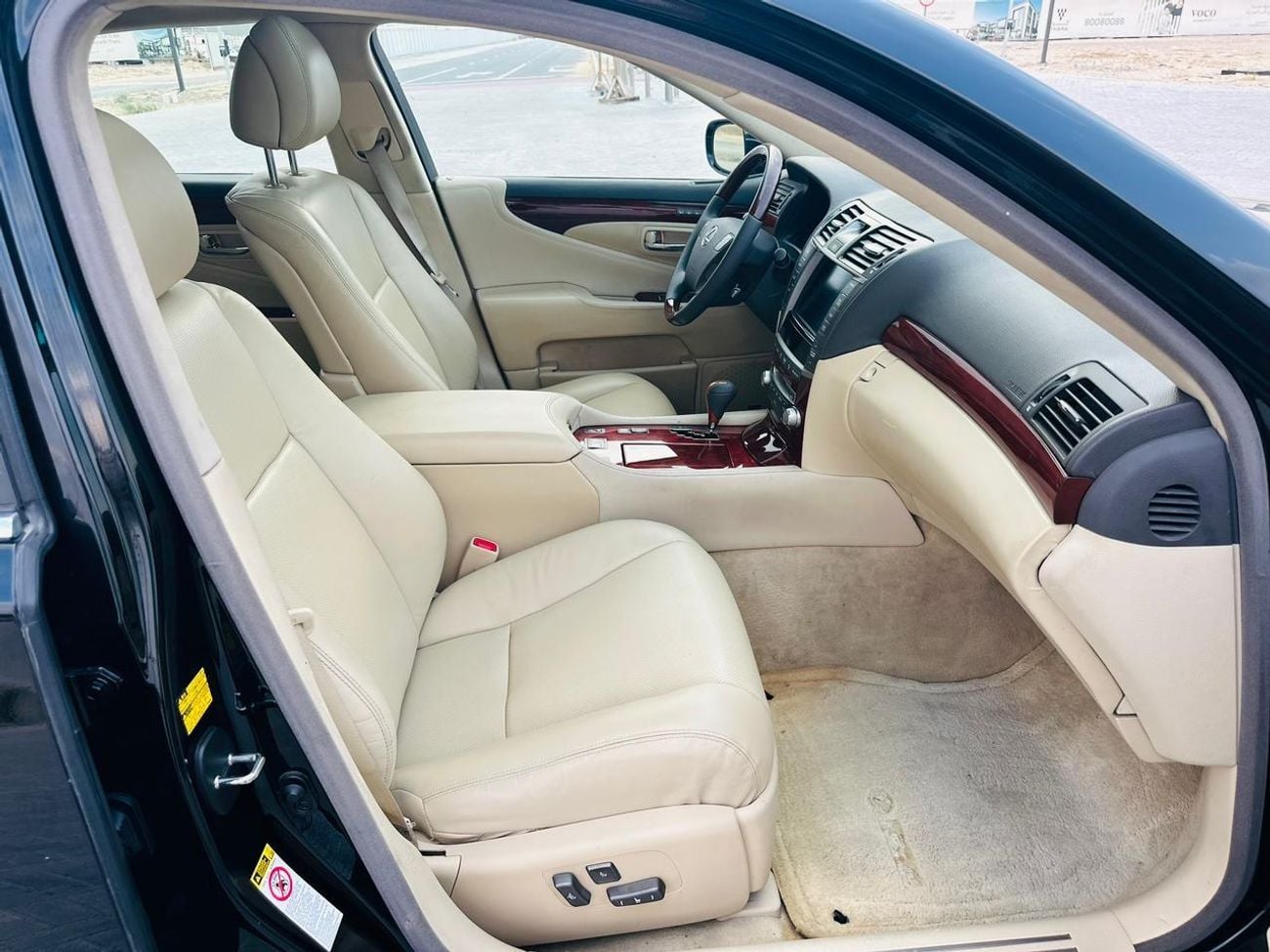 لكزس LS 460 بريمير SWB