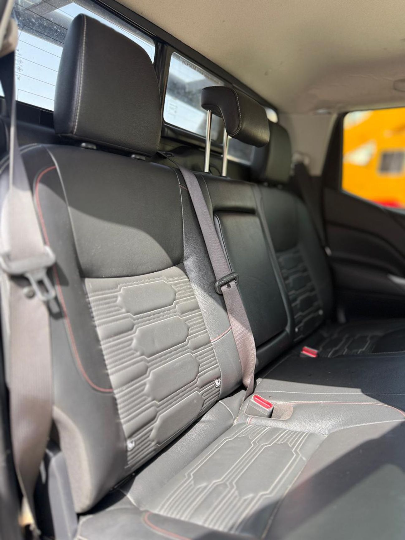 Nissan Navara 2.4 L DIESEL AUSTRALIAN