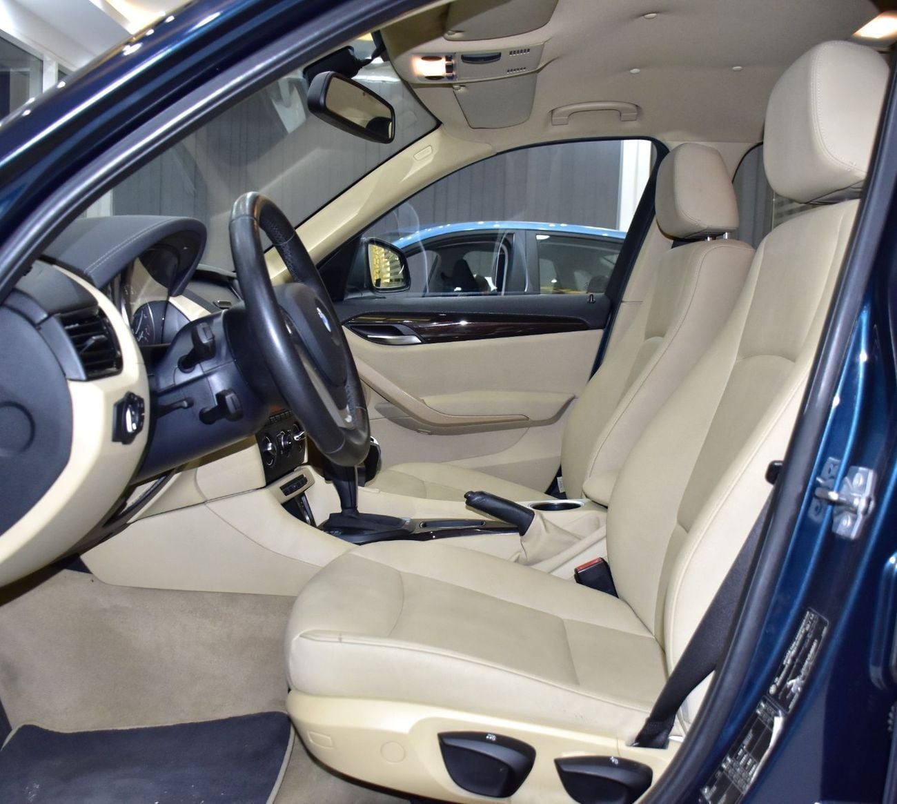 بي أم دبليو X1 SDRIVE 18i EXCELLENT DEAL for our BMW X1 ( 2015 Model ) in Blue Color! GCC Specs