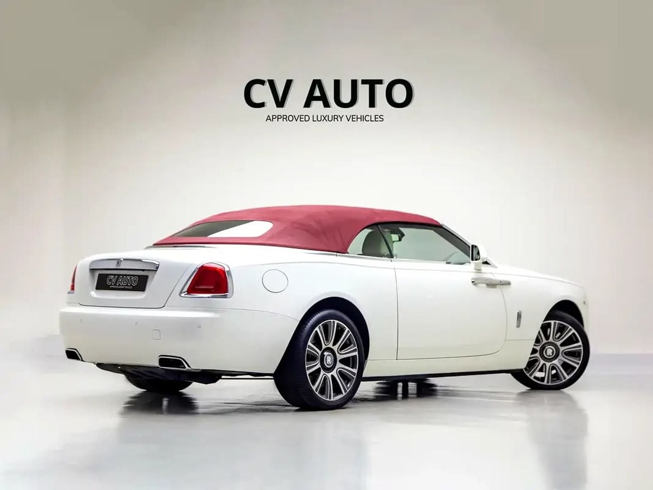 Rolls Royce Dawn GCC Specs | Luxury Convertible