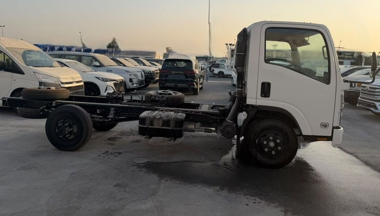 Isuzu NPR STANDARD