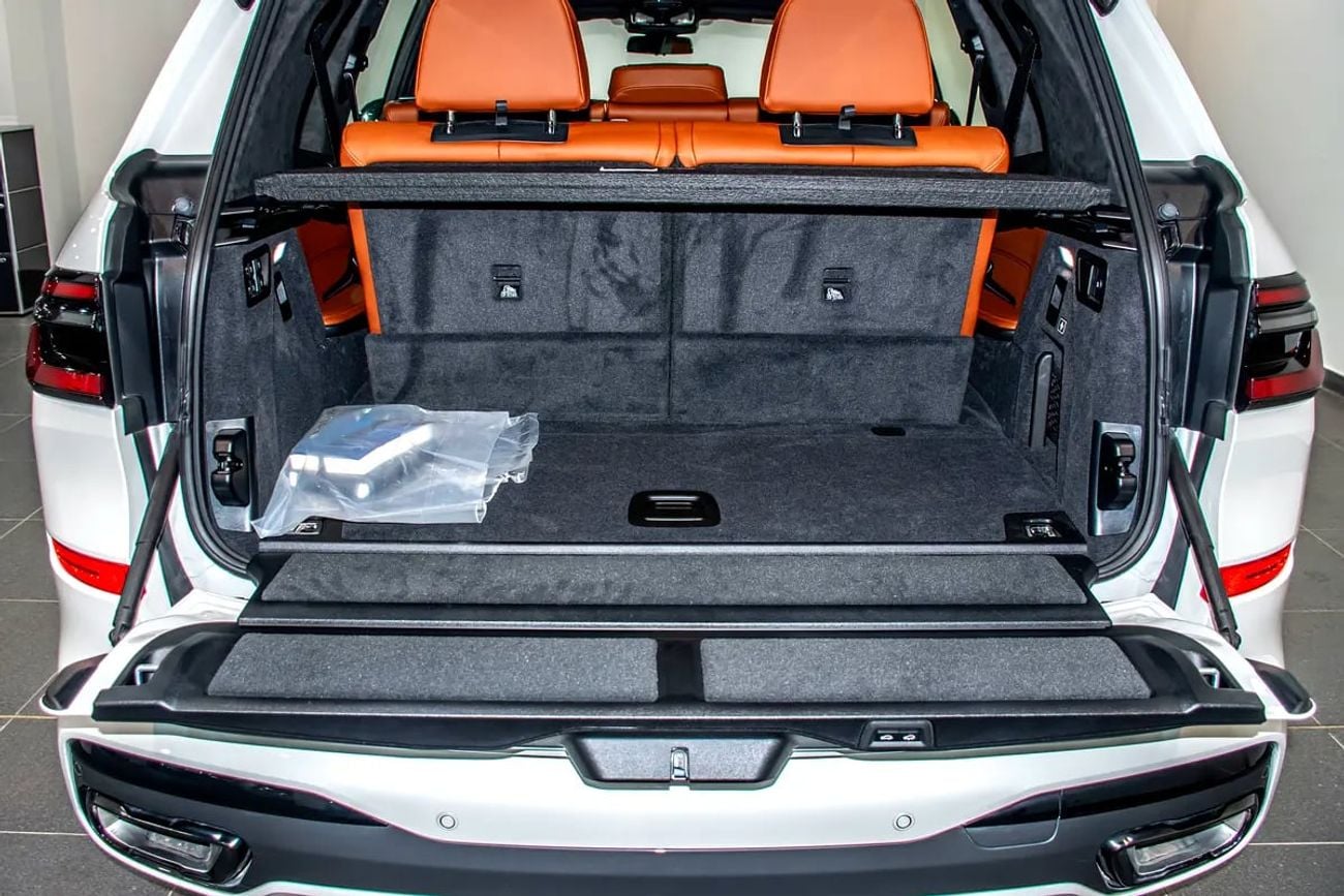 BMW X7 xDrive40i Luxury M Sport Package 7 Seats
