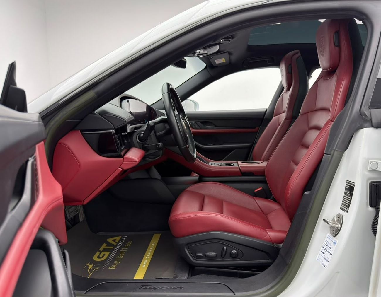 Porsche Taycan 4